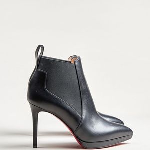 Christian Louboutin Black Matte Crochinetta 100 Calf size 39